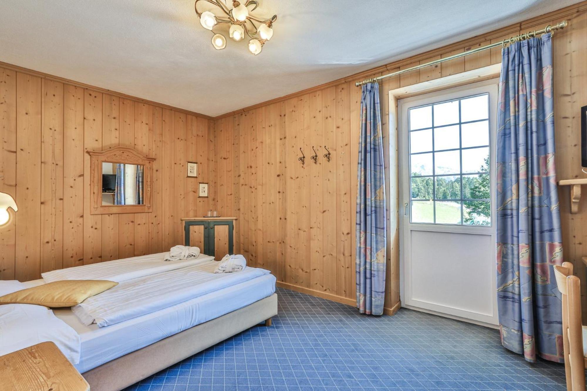 Mytime Hotels Savoy Vigo di Fassa Oda fotoğraf